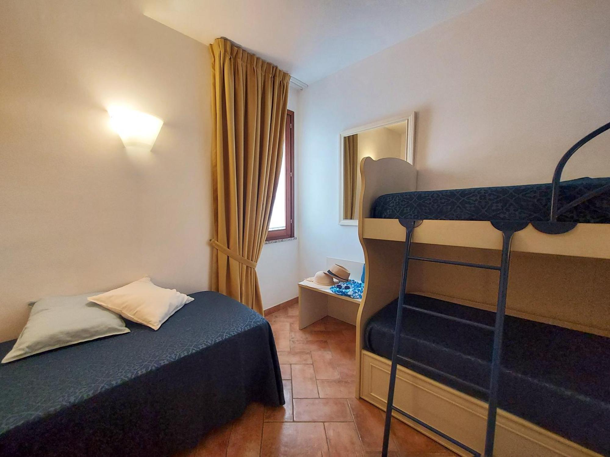Lido Azzurro Residence Rta Capoliveri  Bilik gambar