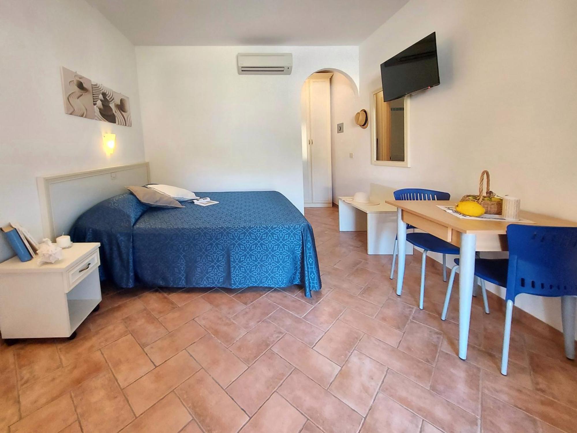 Lido Azzurro Residence Rta Capoliveri  Bilik gambar